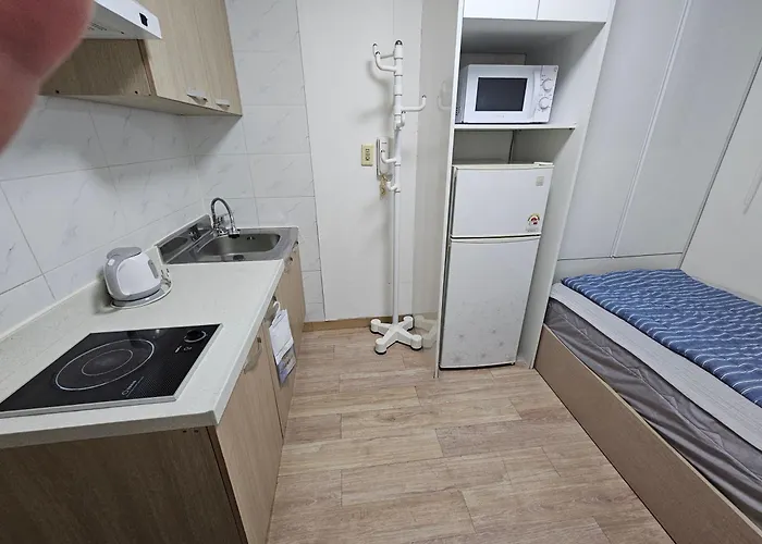 Yh House Hongdae, Sinchon * Seoul