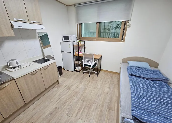 Yh House Hongdae, Sinchon * Seoul