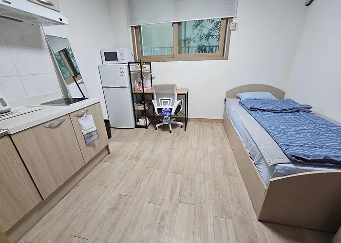 Apartment Yh House Hongdae, Sinchon Seoul
