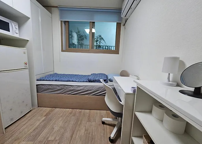 Apartment Yh House Hongdae, Sinchon Seoul