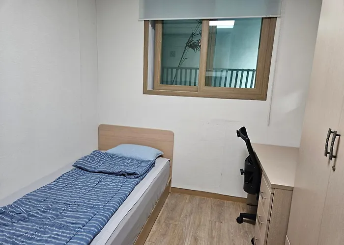Yh House Hongdae, Sinchon Apartment *