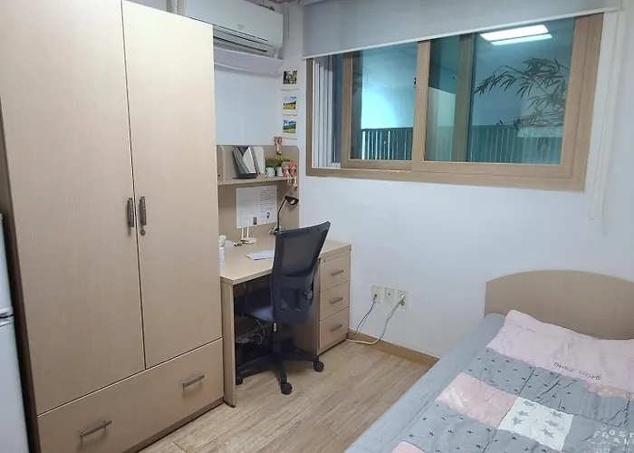 Yh House Hongdae, Sinchon * Seoul