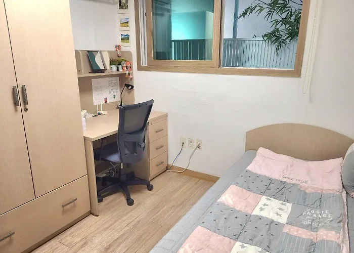 Yh House Hongdae, Sinchon Apartment Seoul