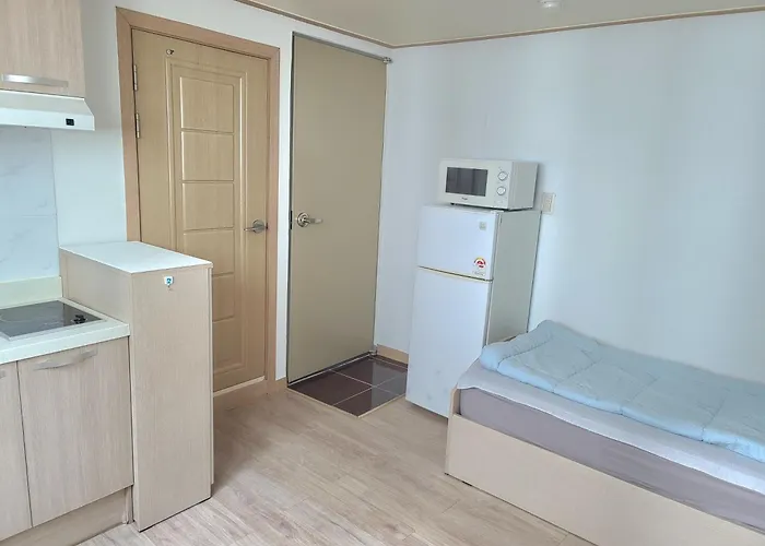 Apartment Yh House Hongdae, Sinchon Seoul